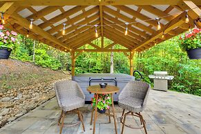 Painted Skies Upscale Getaway By Lake Burton!