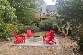 Luxe Lake House w/ Pool & Dock on Deep Water Cove!