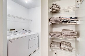 Peaceful Savannah Home - 11 Mi to Beaches!