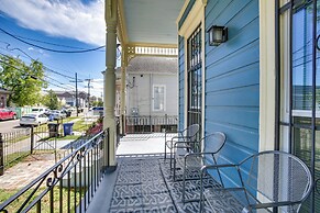2 Mi to French Quarter: Walkable Nola Home