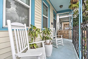 5 Mi to Bourbon Street: Central Nola Home