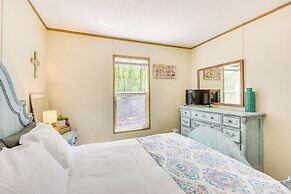 8 Mi to Helen: Sautee Nacoochee Home w/ Hot Tub