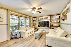 8 Mi to Helen: Sautee Nacoochee Home w/ Hot Tub