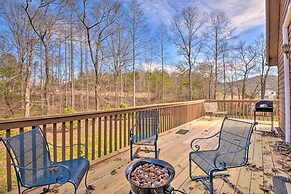 Woodsy Blue Ridge Retreat, 3 Mi to Downtown!