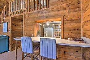 Woodsy Blue Ridge Retreat, 3 Mi to Downtown!