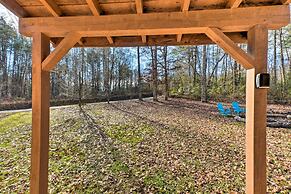 Woodsy Blue Ridge Retreat, 3 Mi to Downtown!