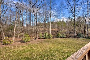 Woodsy Blue Ridge Retreat, 3 Mi to Downtown!