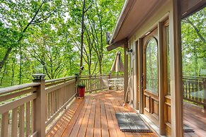 Jasper Hideaway w/ Spacious Deck + Community Pool