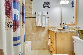 Jasper Hideaway w/ Spacious Deck + Community Pool