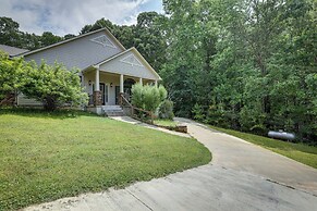 Single-story Home ~ 7 Mi to Old Towne Conyers!