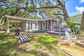 'the River Cottage' Charming Retreat w/ Dock