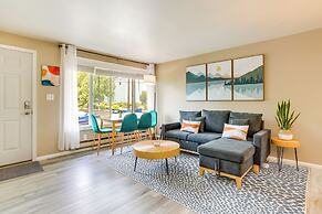 Scandi Boho Seattle Apartment, Walk to Waterfront!