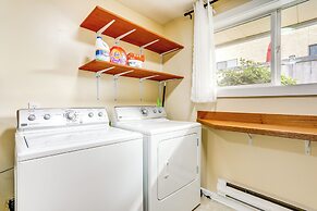 Scandi Boho Seattle Apartment, Walk to Waterfront!