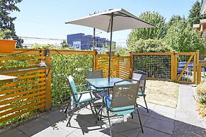 Scandi Boho Seattle Apartment, Walk to Waterfront!