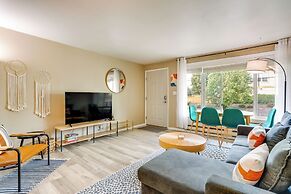 Scandi Boho Seattle Apartment, Walk to Waterfront!