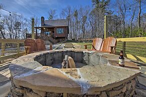 Stunning Escape w/ Loft, Hot Tub + Mtn Views!