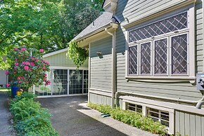 Cozy Portland Studio w/ Electric Fireplace