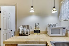 Cozy Portland Studio w/ Electric Fireplace