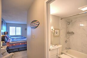 Inviting Virginia Beach Condo w/ Community Pool