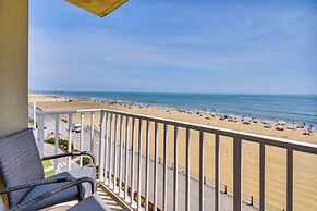 Inviting Virginia Beach Condo w/ Community Pool