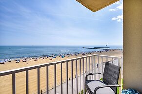 Inviting Virginia Beach Condo w/ Community Pool