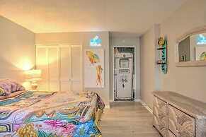 Inviting Virginia Beach Condo w/ Community Pool