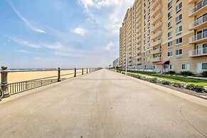 Inviting Virginia Beach Condo w/ Community Pool