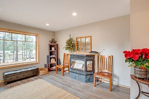 Idyllic Tahoe Home: 1 Mi to Heavenly Ski Resort!