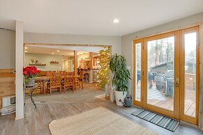 Idyllic Tahoe Home: 1 Mi to Heavenly Ski Resort!