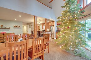 Idyllic Tahoe Home: 1 Mi to Heavenly Ski Resort!