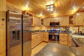 Blue Ridge Cabin w/ Hot Tub & Private Lake!