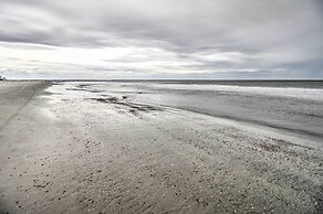 Ideally Located Luxe Beach House on Tybee Island