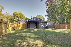Sunny Memphis Home ~ 2 Mi to Beale Street!