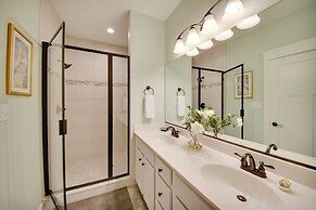 Spacious Norfolk Home w/ Private Hot Tub!