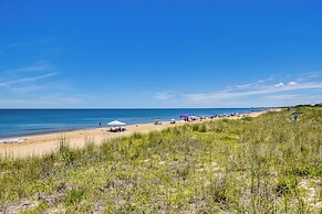 Spacious Norfolk Home w/ Private Hot Tub!