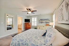 Spacious Norfolk Home w/ Private Hot Tub!