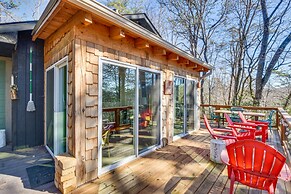 Classy Clayton Home w/ Views < 1 Mi to Downtown!