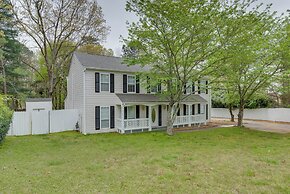 Spacious Norcross Home ~ 21 Mi to Downtown Atlanta