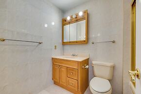 Spacious Norcross Home ~ 21 Mi to Downtown Atlanta