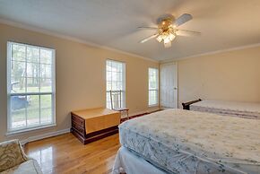 Spacious Norcross Home ~ 21 Mi to Downtown Atlanta