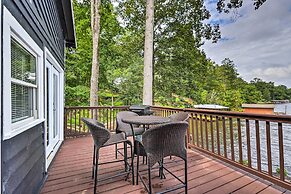Waterfront Gem on Lake Sinclair With Boat Dock!