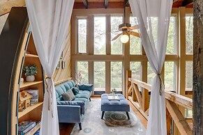 Secluded Getaway ~ 7 Miles to Downtown Blue Ridge!