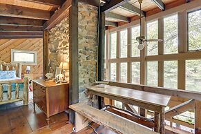 Secluded Getaway ~ 7 Miles to Downtown Blue Ridge!