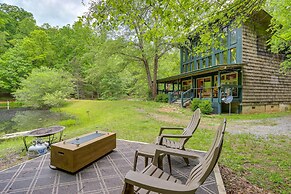 Secluded Getaway ~ 7 Miles to Downtown Blue Ridge!