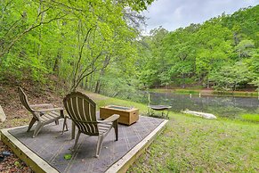Secluded Getaway ~ 7 Miles to Downtown Blue Ridge!