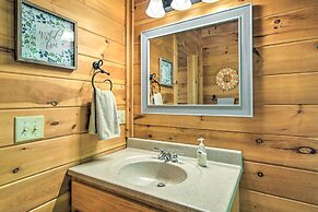 Mineral Bluff Cabin w/ Hot Tub + Game Room!