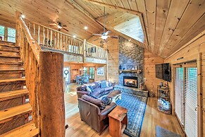 Mineral Bluff Cabin w/ Hot Tub + Game Room!