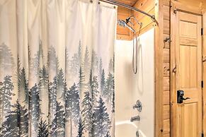 Mineral Bluff Cabin w/ Hot Tub + Game Room!