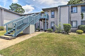 Hinesville Condo: Grill, 4 Mi to Fort Stewart