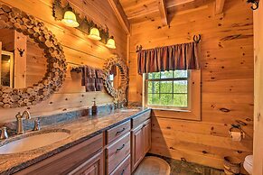 Trenton Cabin w/ Hot Tub - 14 Mi to Lookout Mtn!